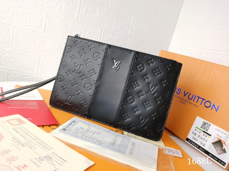 Louis Vuitton Pochette Damier Canvas Black 27Cm - Image 2