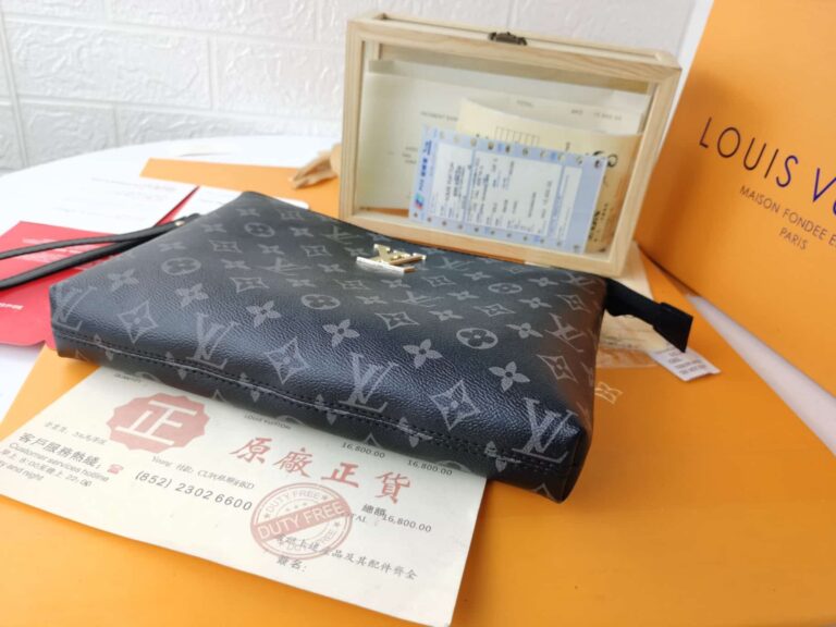 Louis Vuitton Pochette Monogram Canvas Black 28Cm - Image 7