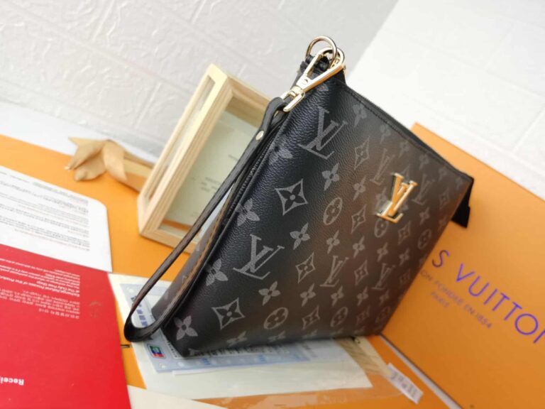 Louis Vuitton Pochette Monogram Canvas Black 28Cm - Image 6