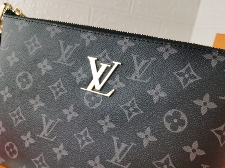 Louis Vuitton Pochette Monogram Canvas Black 28Cm - Image 5