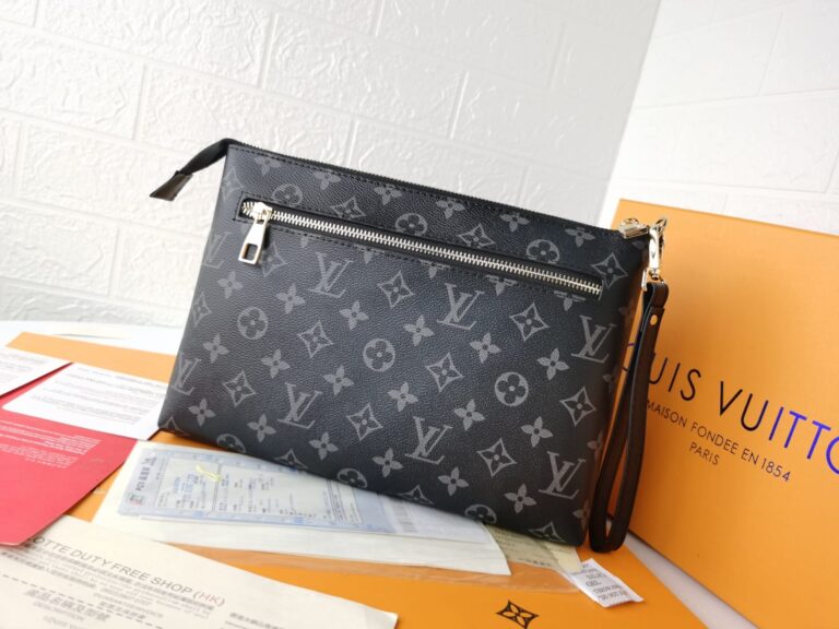 Louis Vuitton Pochette Monogram Canvas Black 28Cm - Image 3