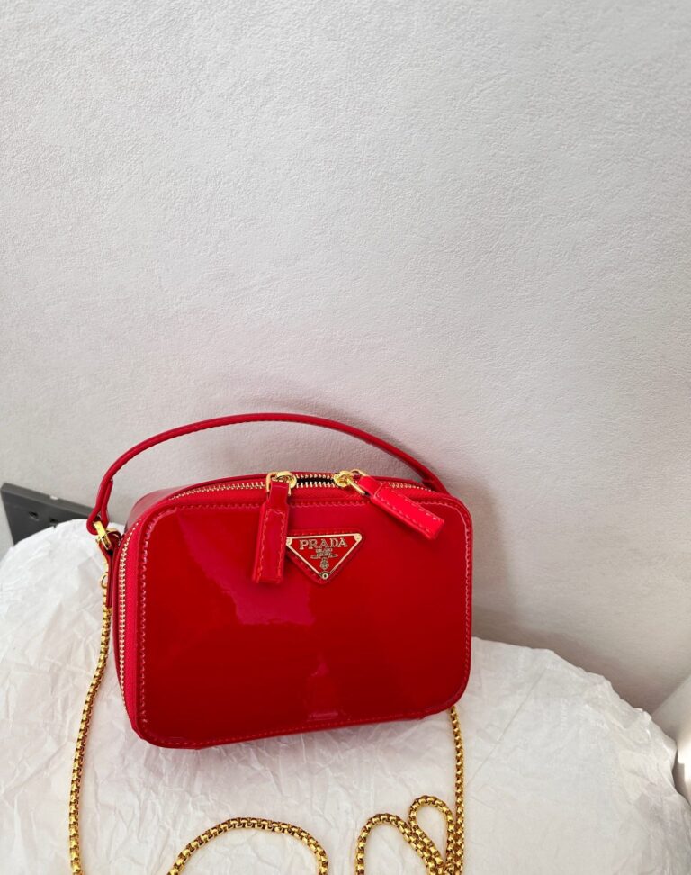 Prada Patent Leather Mini Pouch Red 18Cm 1Nr025 069 F0E06 - Image 2