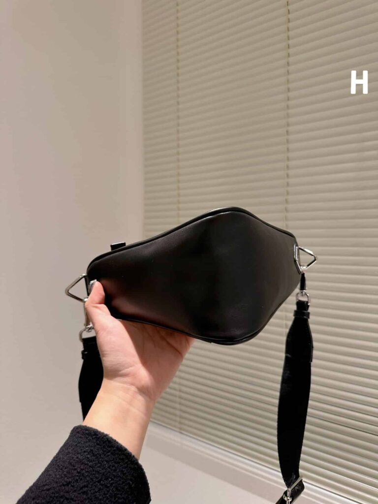 Prada Triangle Leather Mini Bag Black 27Cm 1Bh190 2Bya F0002 V Bro - Image 5