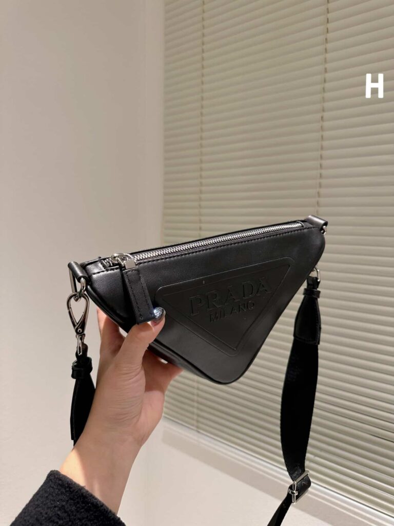 Prada Triangle Leather Mini Bag Black 27Cm 1Bh190 2Bya F0002 V Bro - Image 7