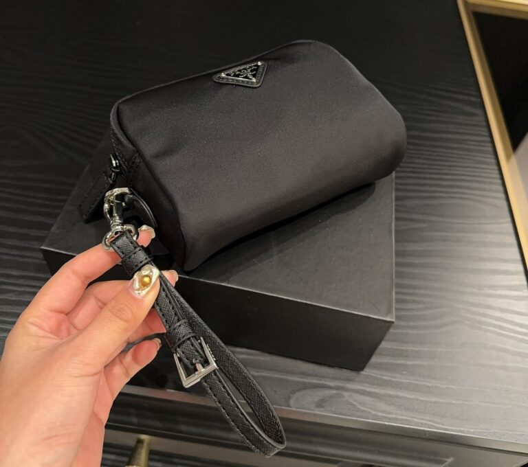 Prada Re Nylon Toiletry Bag Black 16Cm 1Ne021 R067 F0002 - Image 6