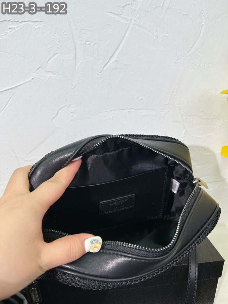 Saint Laurent Lou Camera Bag In Raffia And Smooth Leather Black 24Cm - Image 7