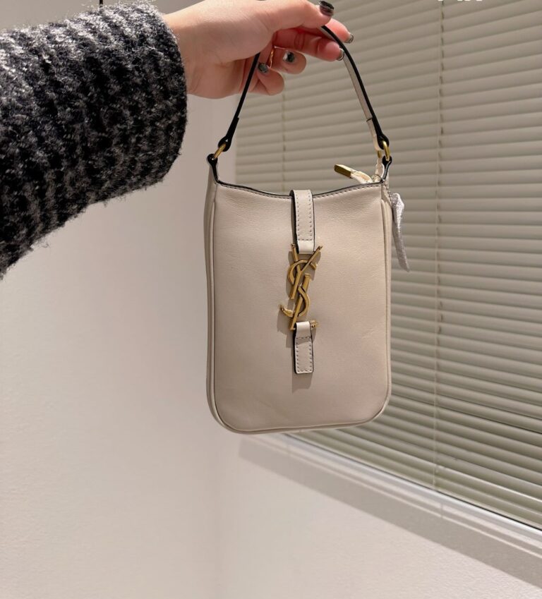Saint Laurent Le 5 A 7 Mini Vertical Bag Cream 18Cm - Image 2