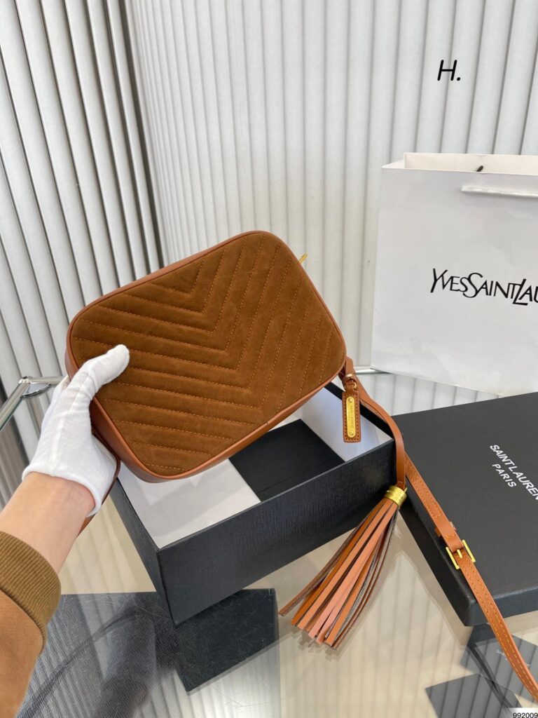 Saint Laurent Lou Camera Bag In Quilted Suede And Smooth Leather 7152321S7R77761 - Image 4