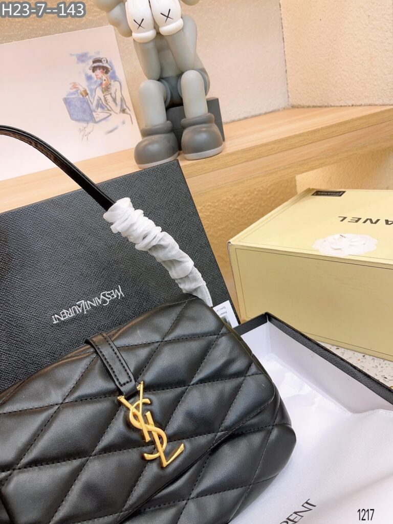 Saint Laurent Le 57 Quilted Leather Shoulder Bag Black 23Cm - Image 8