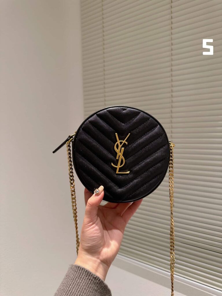 Saint Laurent Vinyle Round Camera Bag In Chevron Quilted Grain De Poudre Embossed Leather 18Cm 104361Gf071000 - Image 6