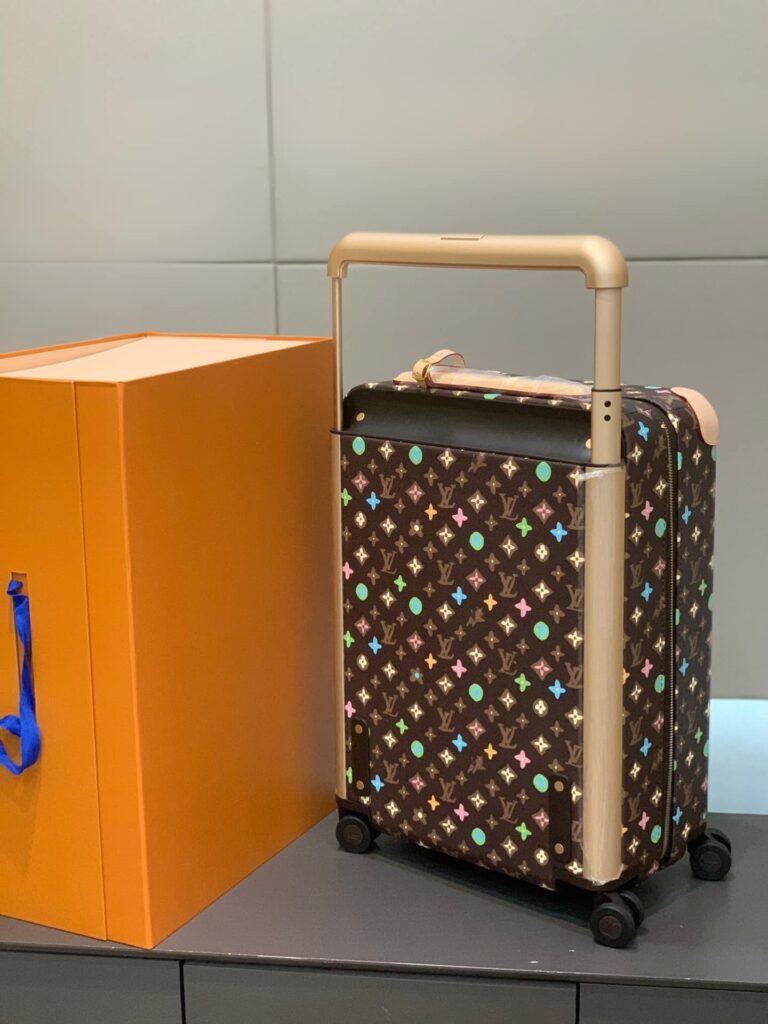 Louis Vuitton Horizon 55 Suitcase Monogram Craggy Coated Canvas Chocolate 55Cm M47070 - Image 3