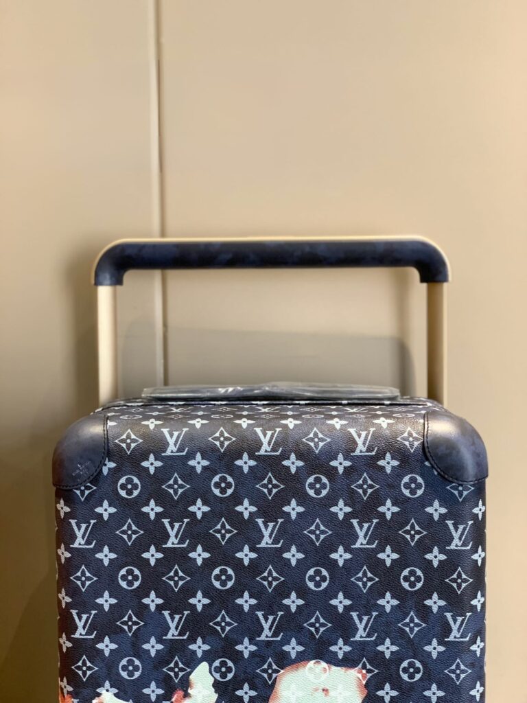 Louis Vuitton Horizon 55 Suitcase Monogram Bleach Coated Canvas Ink Blue 55Cm M10289 - Image 6