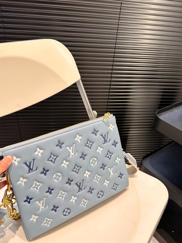Louis Vuitton Coussin Pm Coussin Bag Blue 26Cm M22953 - Image 8