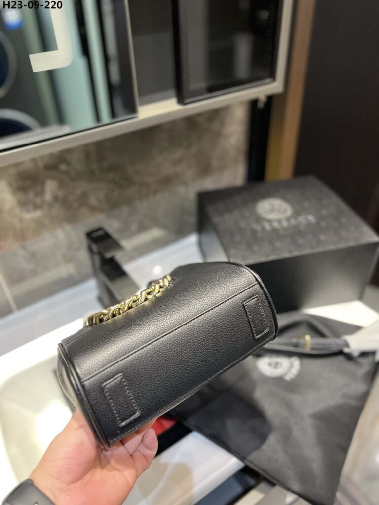 Versace La Medusa Small Chain Tote Bag Black 25Cm - Image 5