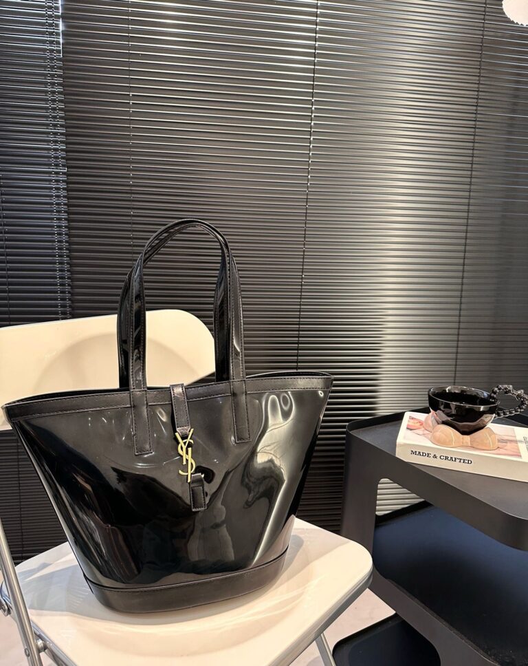 Saint Laurent Panier Medium In Vinyl And Shiny Leather Black 28Cm 773697Fac0X3055 - Image 2