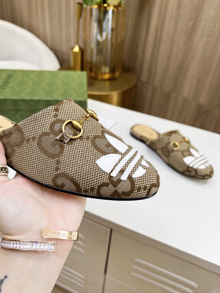 Gucci X Adidas Women'S Trefoil Slipper Gg Canvas Beige - Image 7