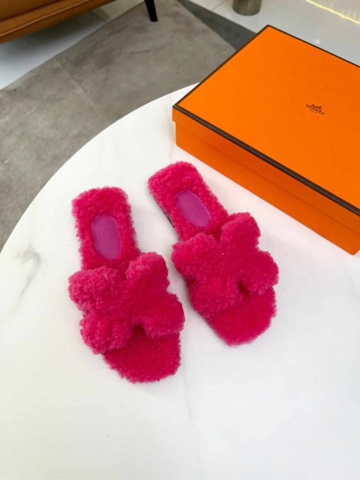 Hermes Shearling Oran Pink Slipper Sandals - Image 5