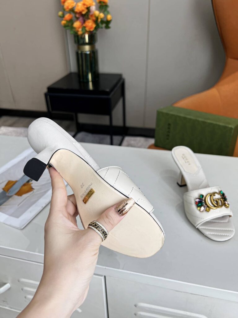 Gucci Women'S Flower Double G Slide Sandal White - Image 4