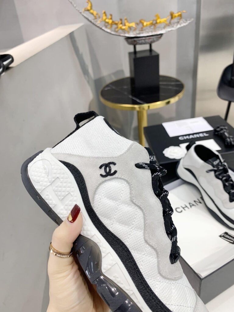 Chanel Plain Logo Sneakers Suede Calfskin White G65776 - Image 5