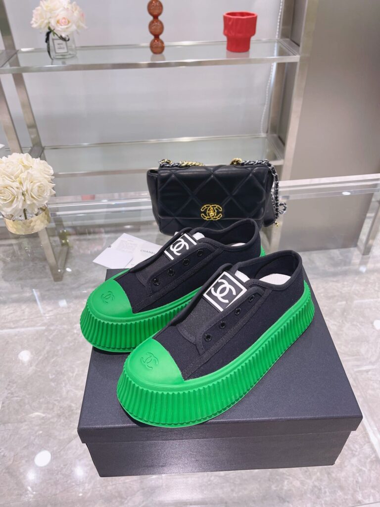 Chanel Cc Cap Toe Sneaker Black And Green - Image 4