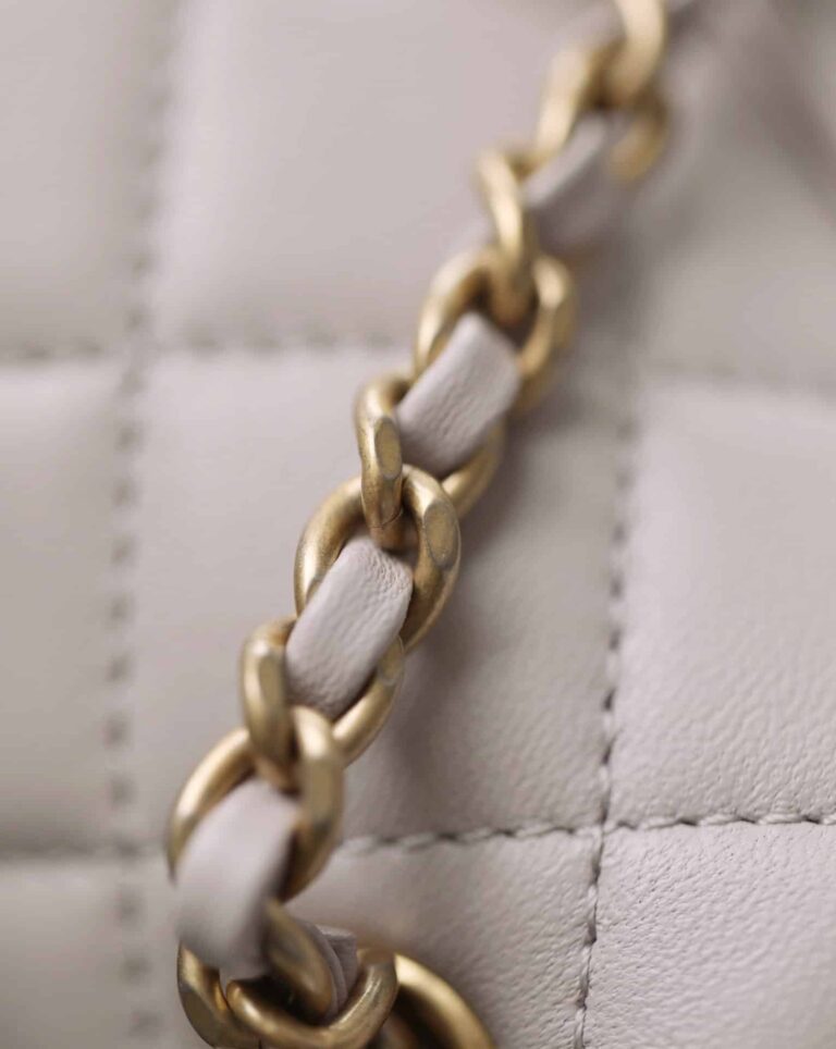 Chanel Quilted Mini Flap Bag Cream 18Cm - Image 6
