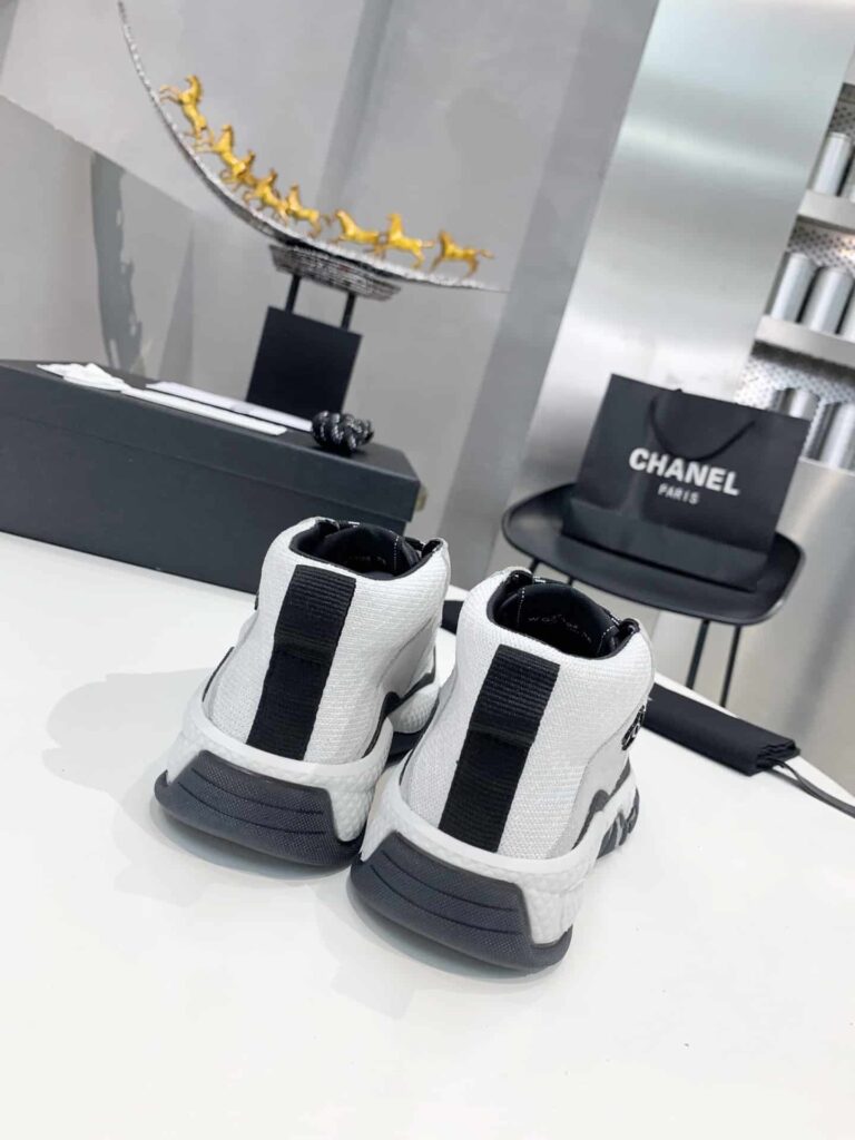 Chanel Plain Logo Sneakers Suede Calfskin White G65776 - Image 3