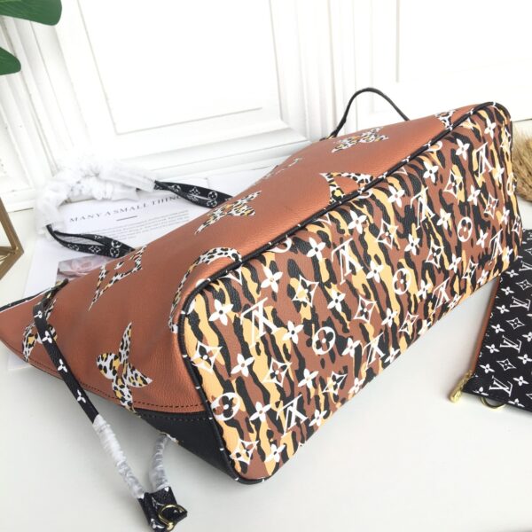 Louis Vuitton Neverfull Monogram Giant Jungle Mm Black Caramel M44676 - Image 6