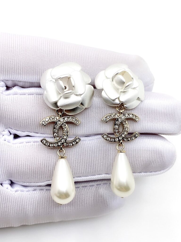Chanel Pearl Earrings - Image 4