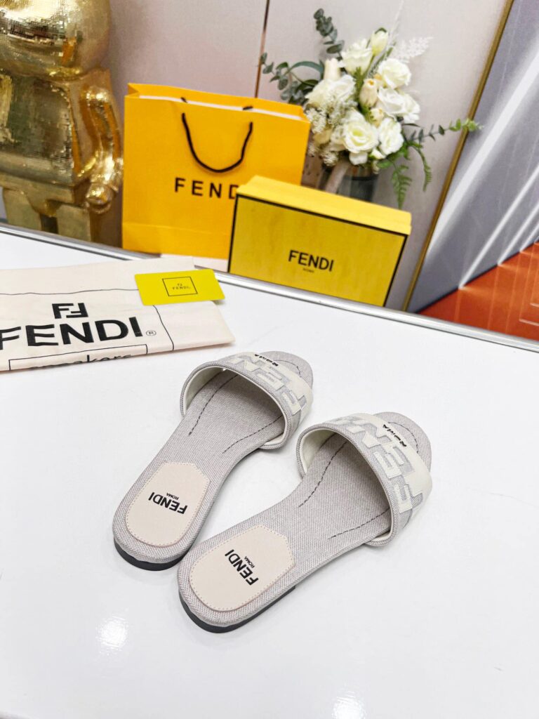 Fendi Signature Canvas Leather Slides White 8R8337Ajzuf1Hhl - Image 6