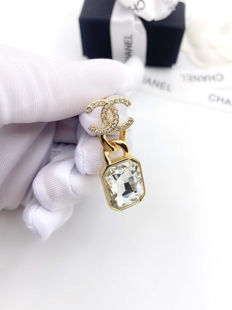 Chanel Gold Crystal Metal Strass Cc Earrings - Image 2