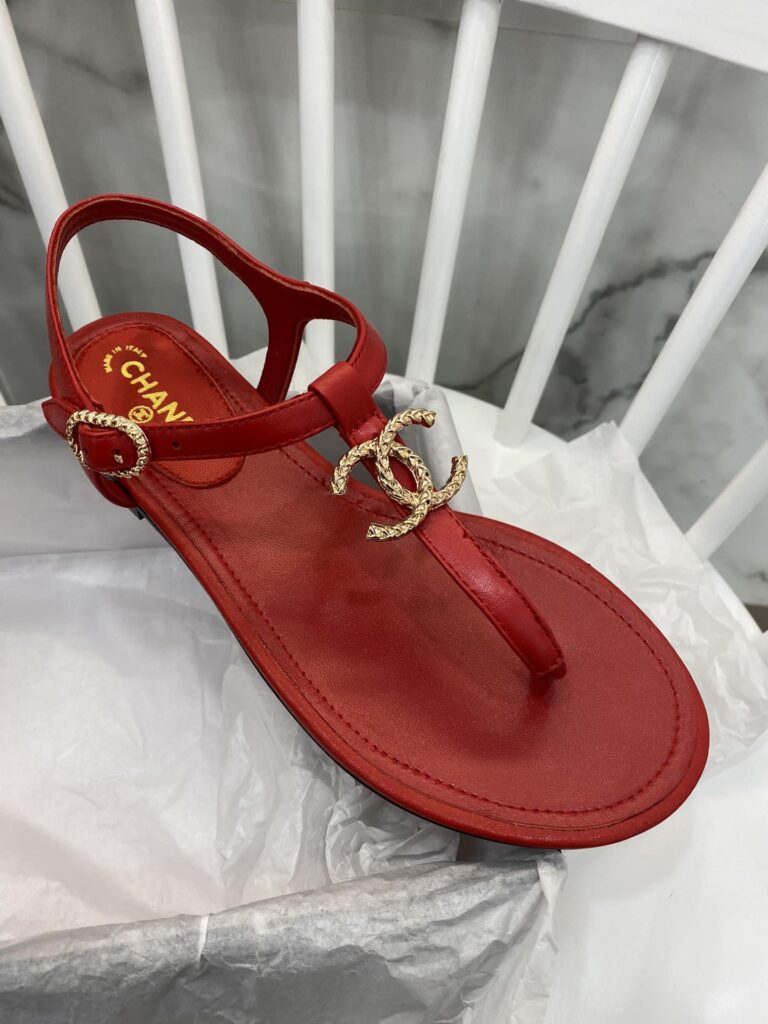 Chanel Gold Cc Logo Thong Sandals Wine Red - Image 3