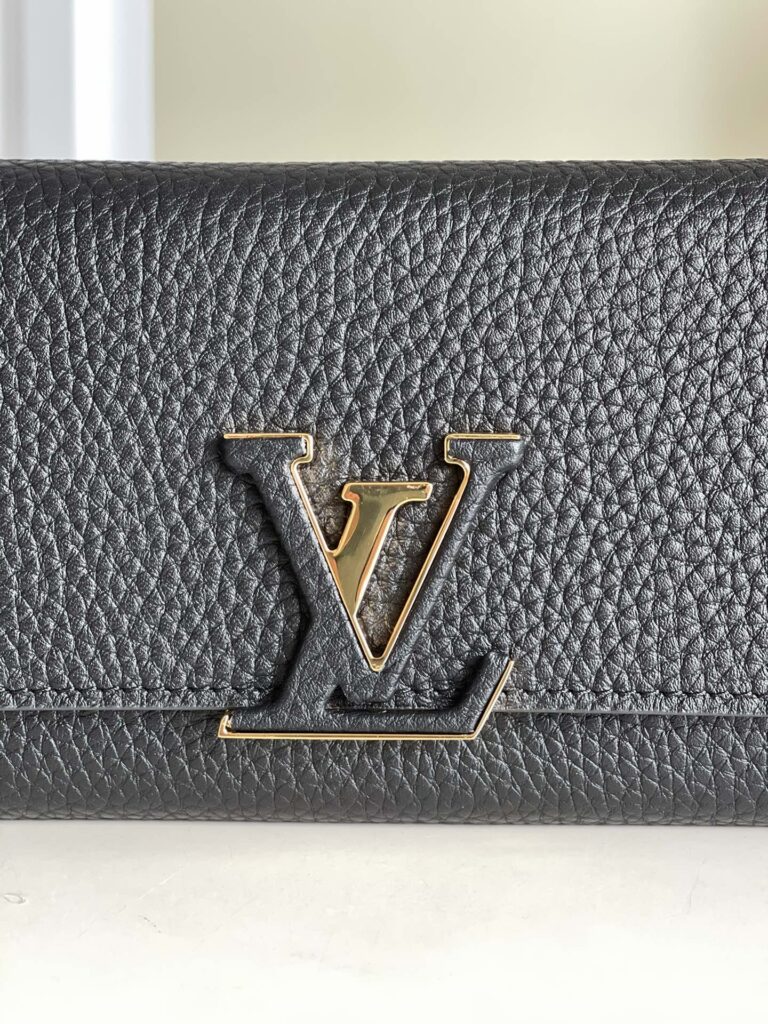 Louis Vuitton Capucines Wallet Black M61248 - Image 3