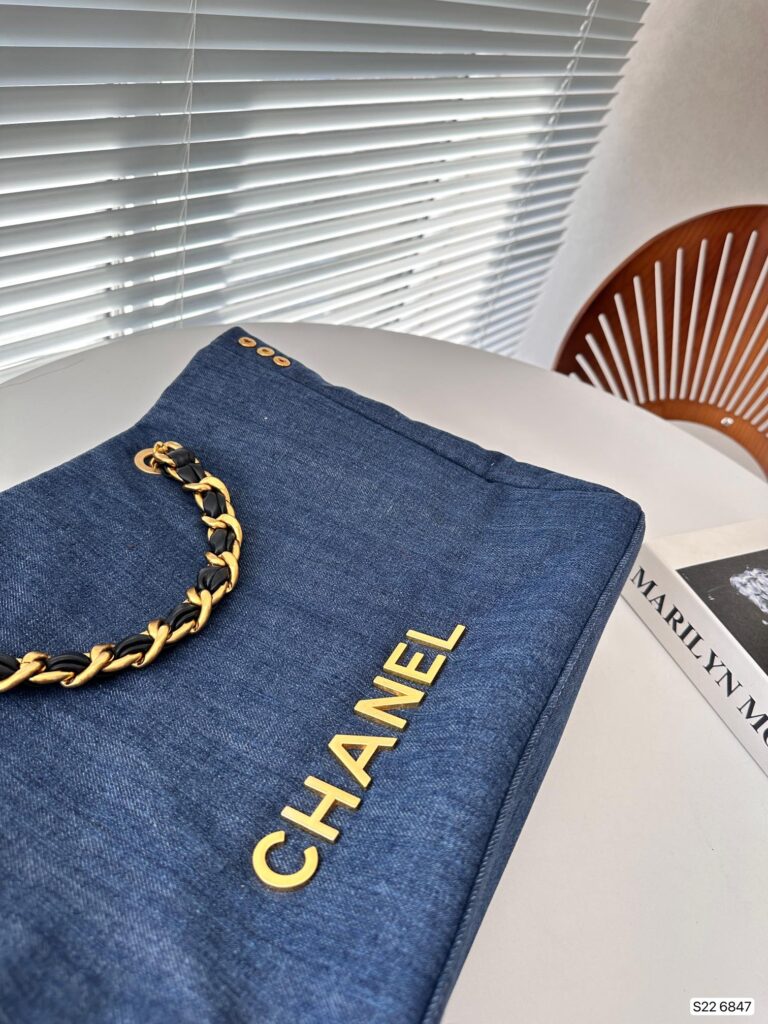 Chanel Tote Bag With Chain Denim Blue 40Cm - Image 8