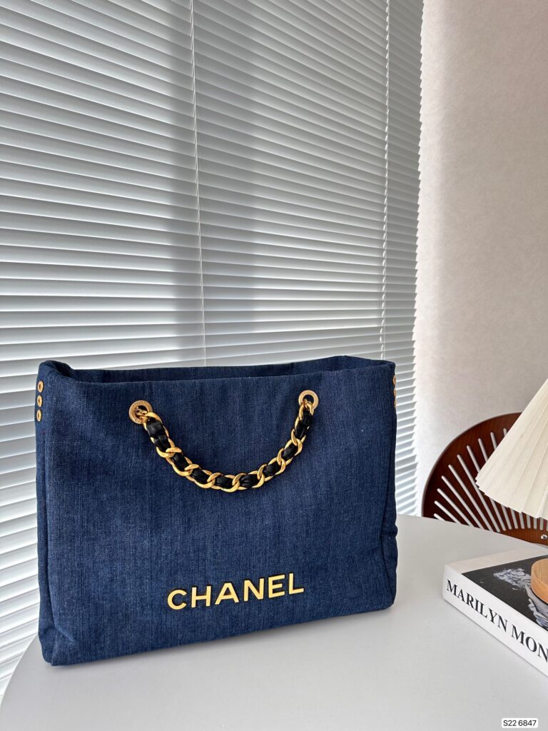 Chanel Tote Bag With Chain Denim Blue 40Cm - Image 3
