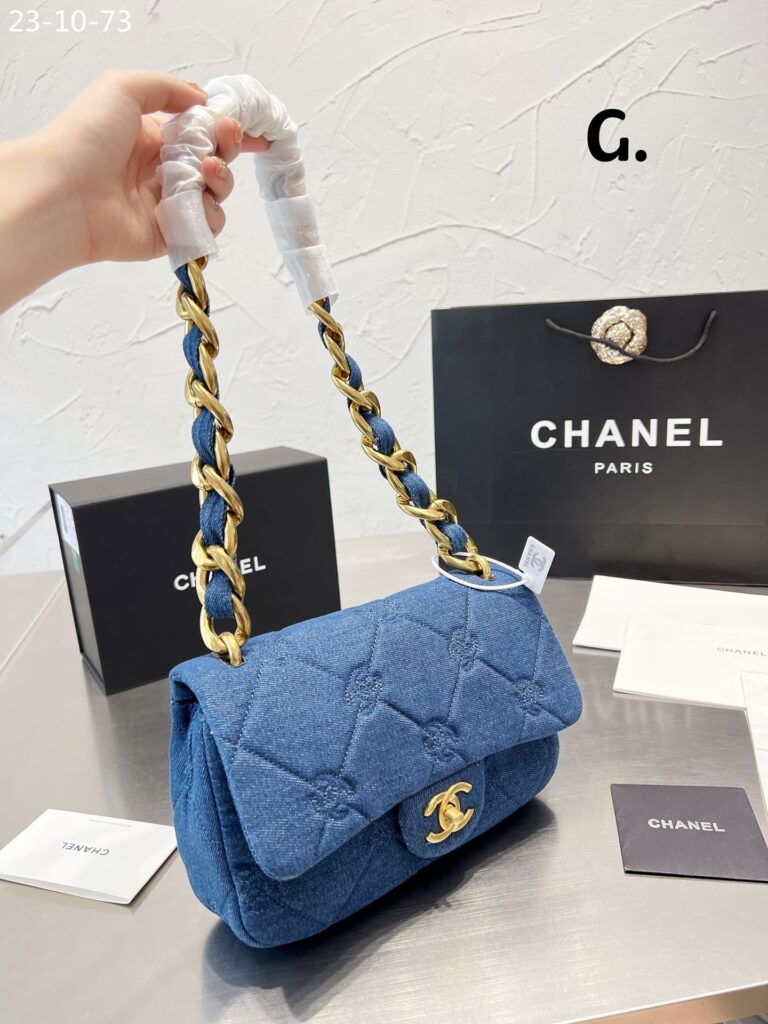 Chanel Cc Quilted Denim Medium Flap Bag Blue 24Cm - Image 2