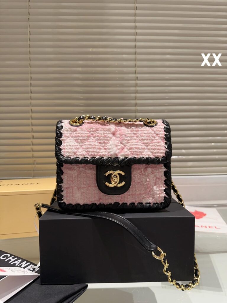 Chanel Mini Flap Bag Pink 20Cm - Image 4