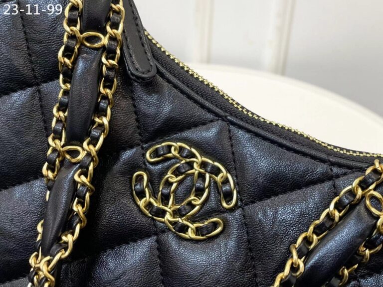 Chanel Hobo Handbag Aged Calfskin Black 24Cm - Image 7