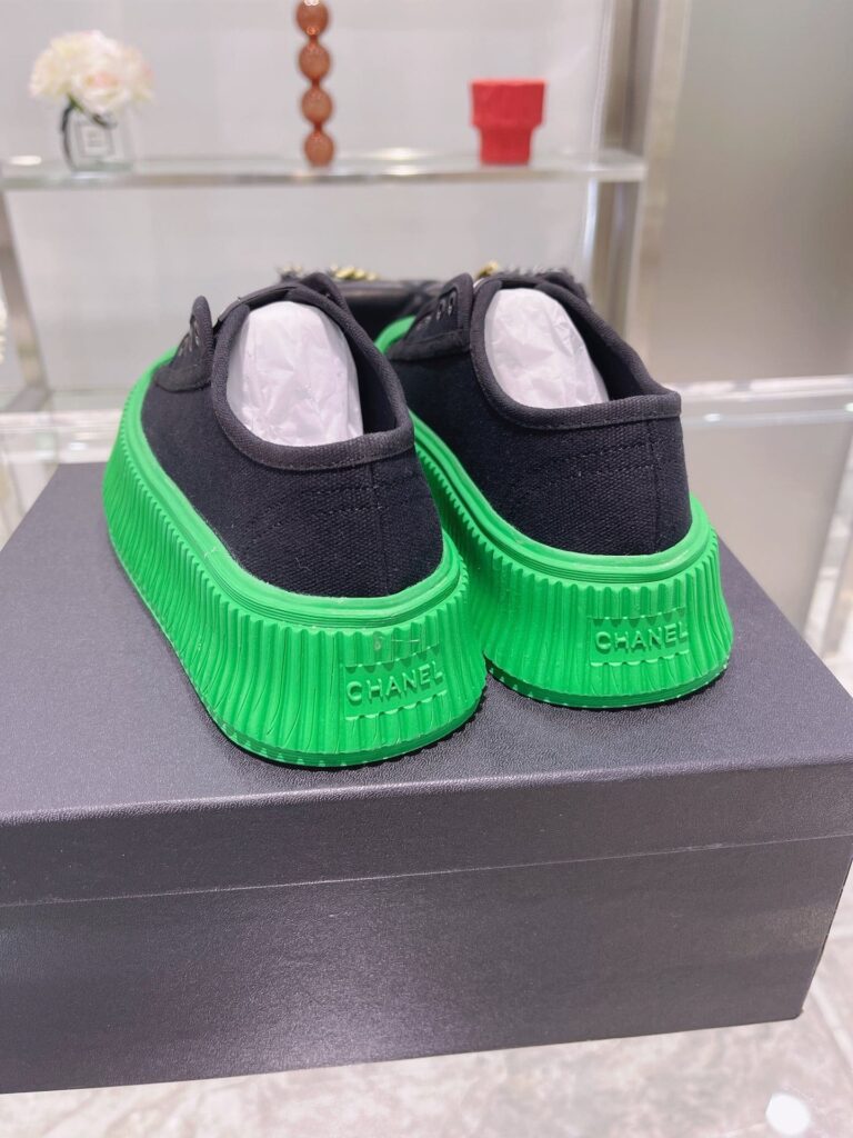 Chanel Cc Cap Toe Sneaker Black And Green - Image 6