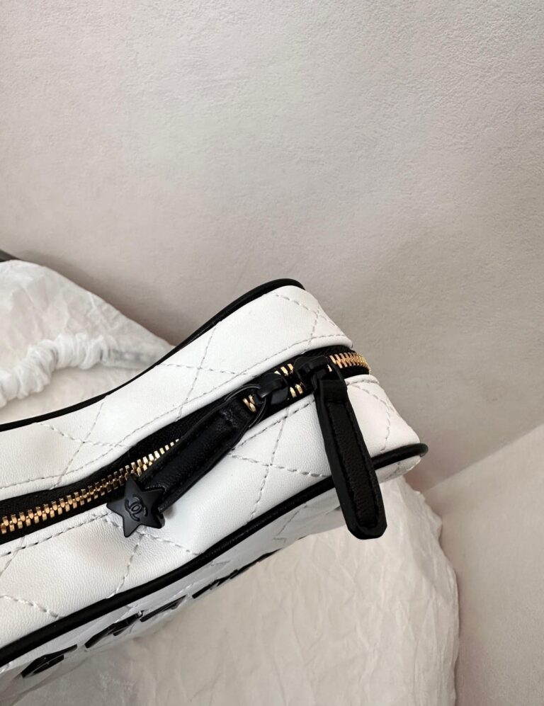 Chanel Star Hand Bag Black Metal White 22Cm - Image 4