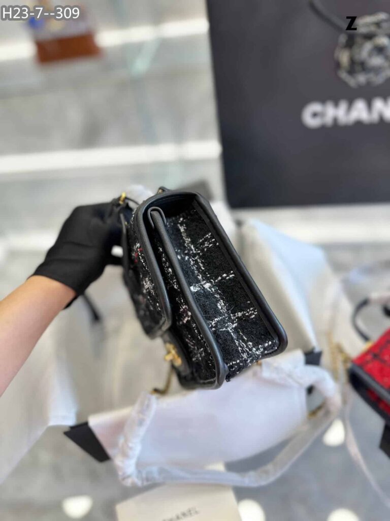 Chanel Tweed Mini Flap Bag Black 16Cm - Image 4