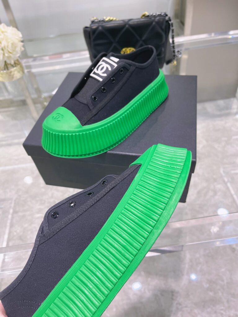 Chanel Cc Cap Toe Sneaker Black And Green - Image 7