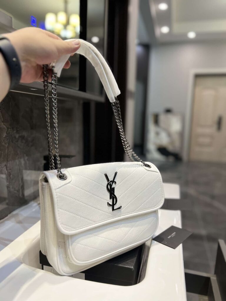 Saint Laurent Niki Baby Chain Bag In White Lambskin 6331601El079207 - Image 2