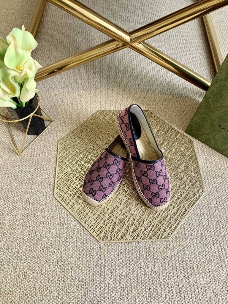 Gucci Women's Espadrille Pink Sandal - Image 3