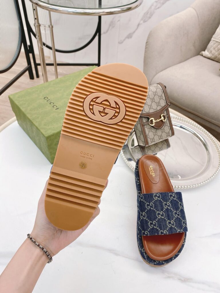 Gucci Women'S Platform Slide Sandal Blue 623212 2Kq00 4402 - Image 5