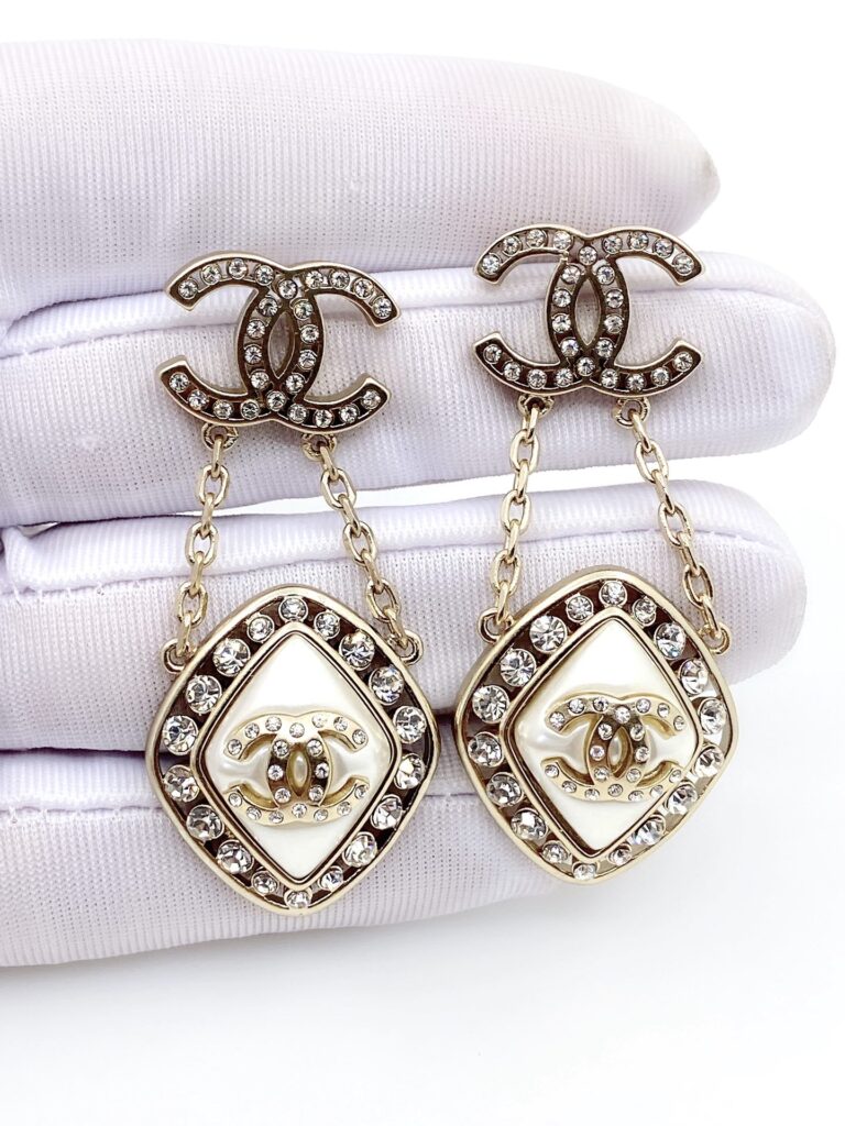 Chanel Cc Earrings - Image 3