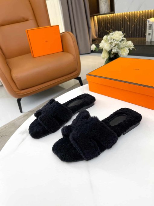 Hermes Shearling Oran Black Slipper Sandals - Image 7
