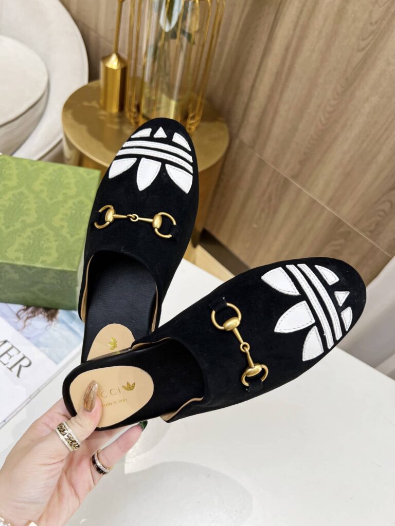 Gucci X Adidas Women'S Trefoil Slipper Suede Black 702211De8X01060 - Image 8
