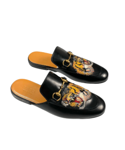 Gucci Princetown Leather Slipper With Tiger