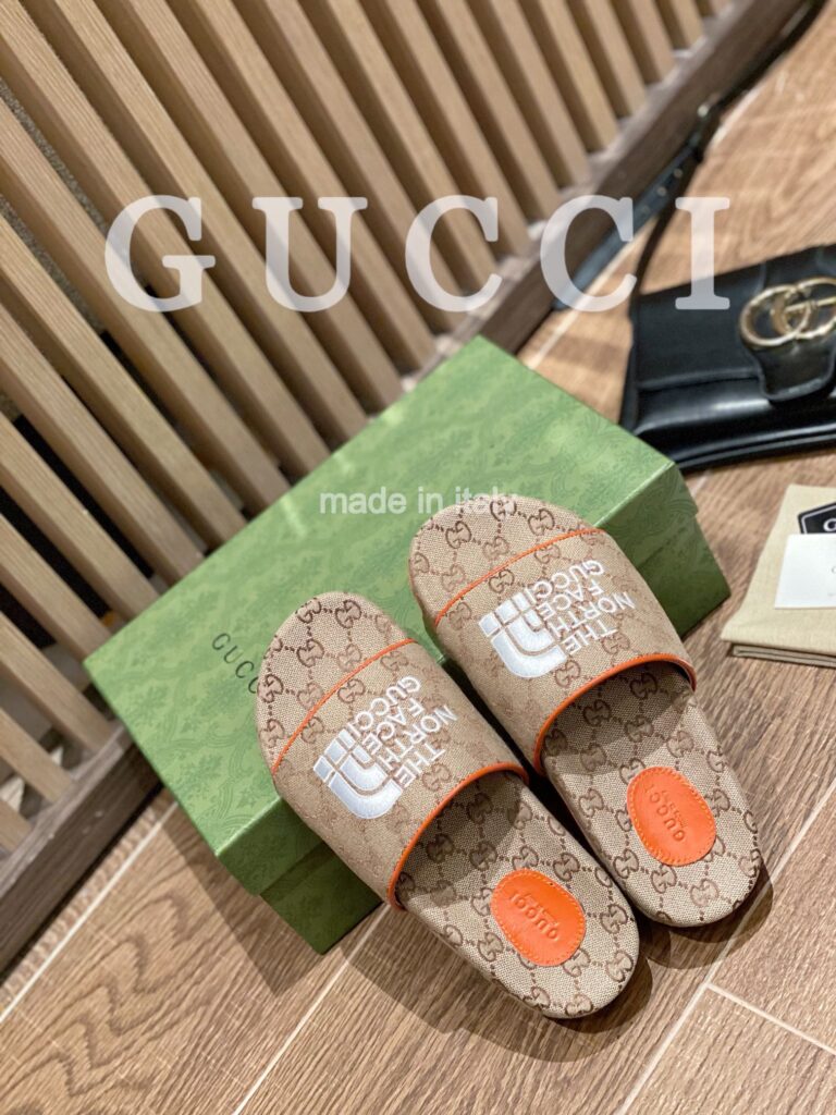 Gucci X The North Face Women'S Slides Beige And Orange  6799472Hkm09770 - Image 8