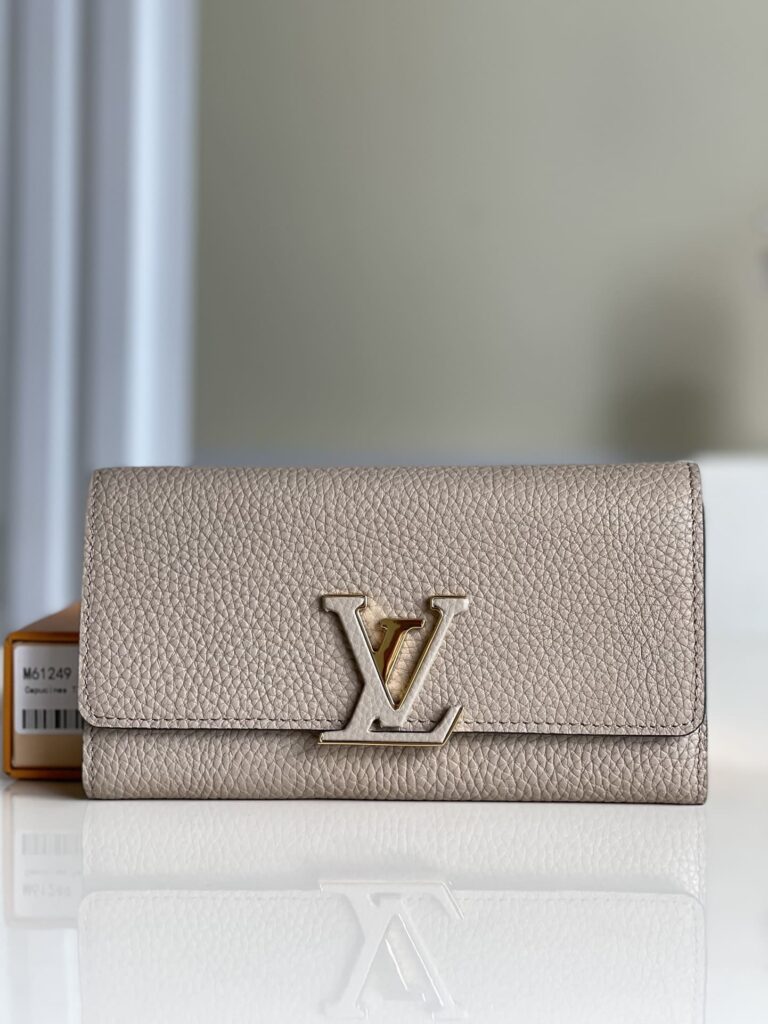 Louis Vuitton Capucines Wallet Galet M61248 - Image 2